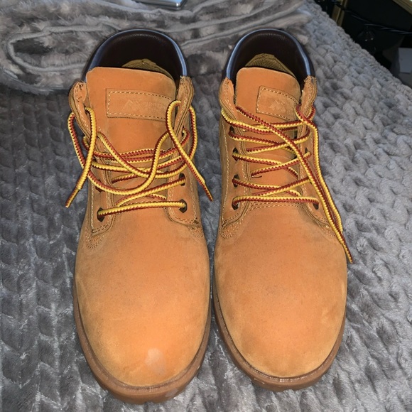 Mountain Gear boots - Picture 3 of 5